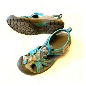Aqua and Gray Keen sandals